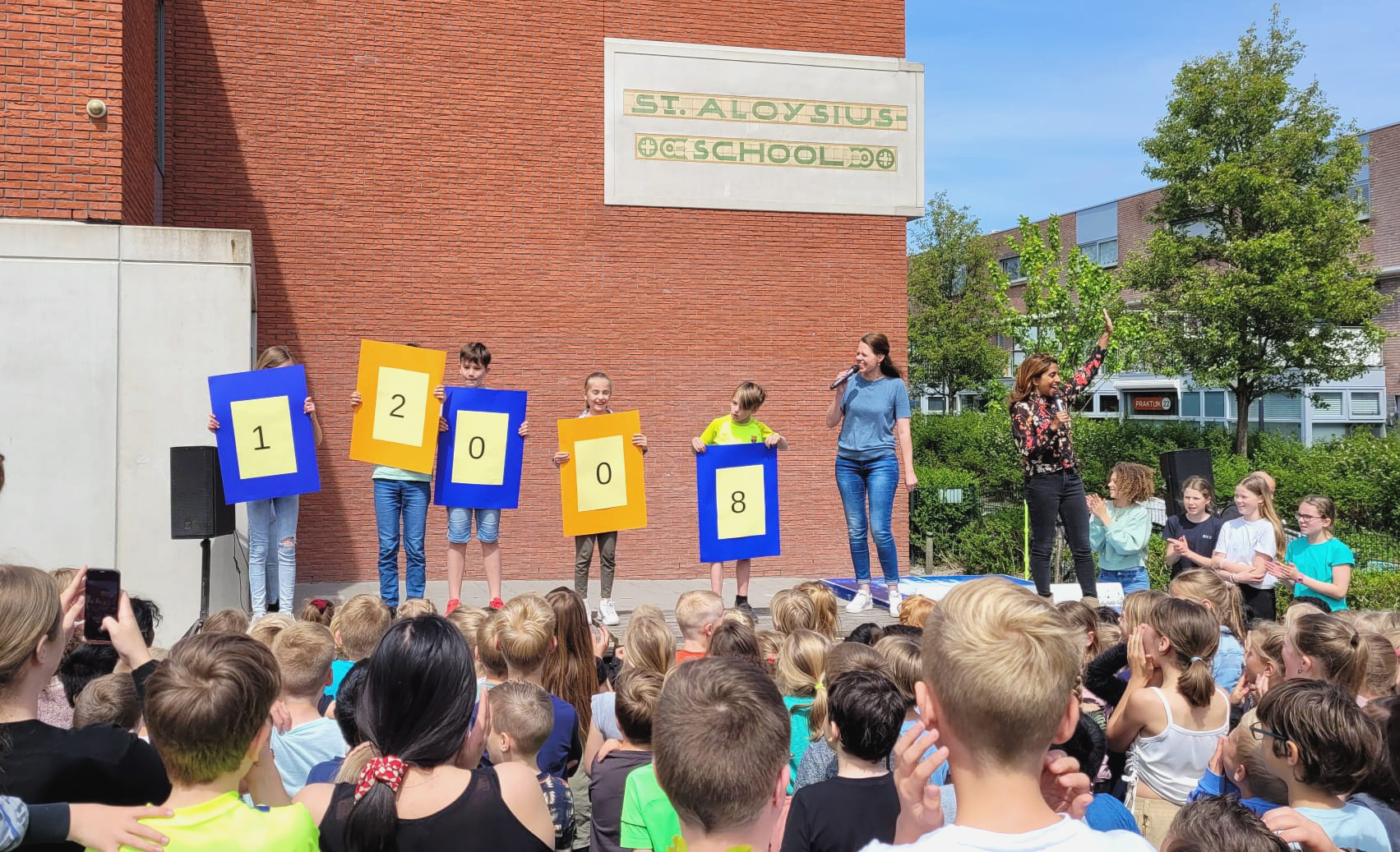 Ruim €12000,- / Aloysiusschool in actie voor Oekraïne